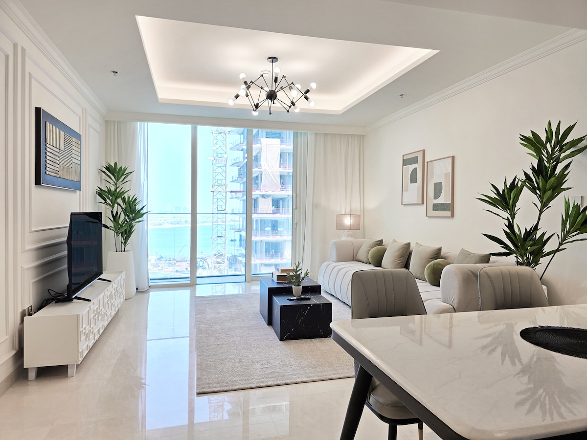 Luxury 1BR Private Beach Access | Emaar Beachfront