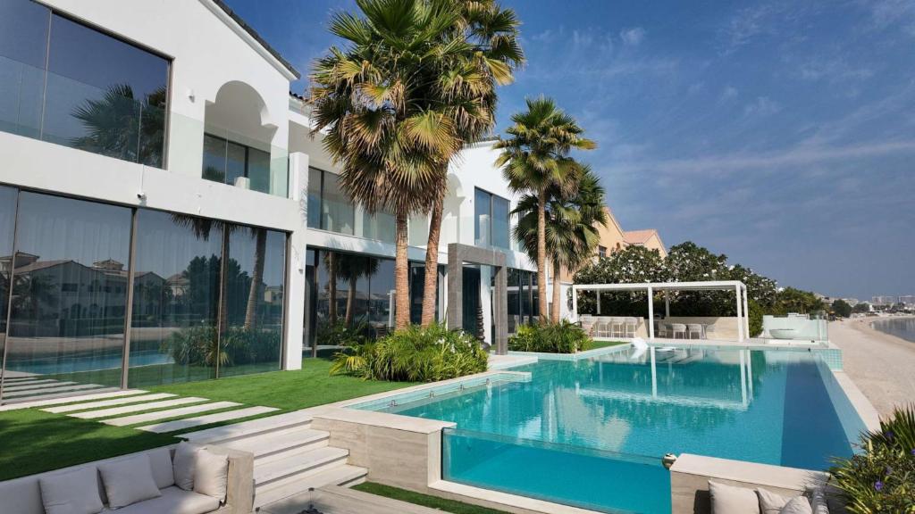Signature Palm Villa Frond D 6BDR Private Pool